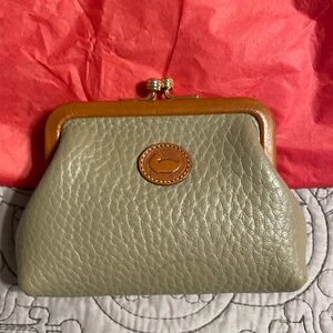 Dooney and Bourke Taupe All Weather Leather Kiss Lock Coin Purse ! EC